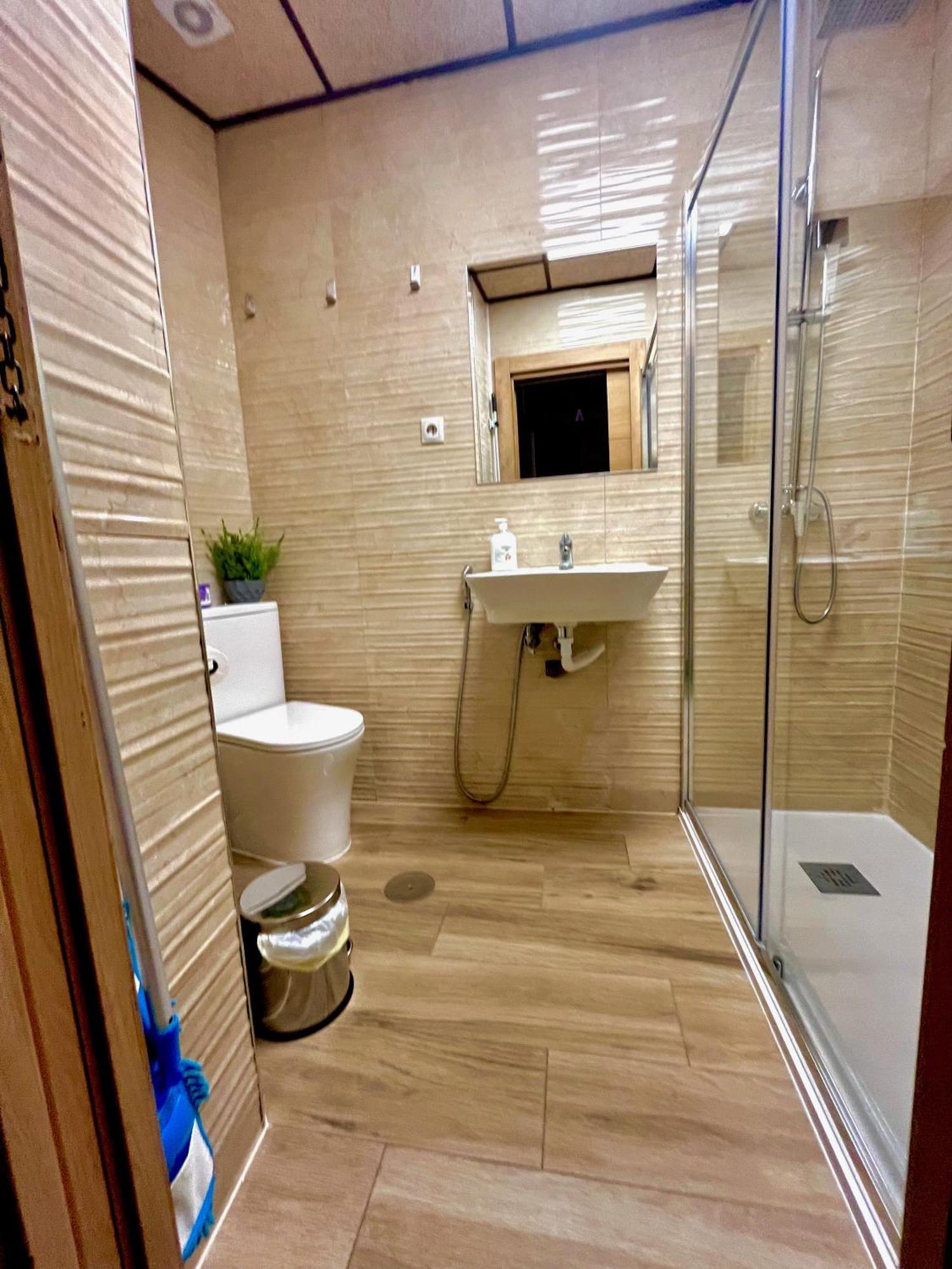 Hostel Vida Verde Мадрид Екстериор снимка