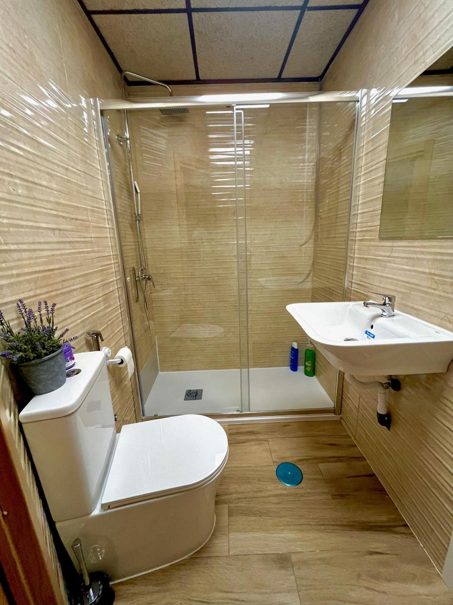 Hostel Vida Verde Мадрид Екстериор снимка